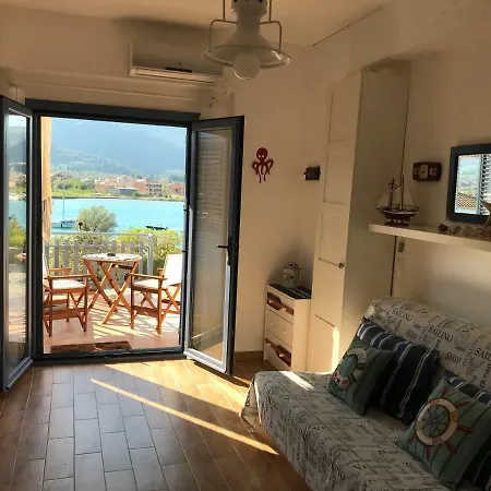 Casa Vacanze Vento Greco Yénion